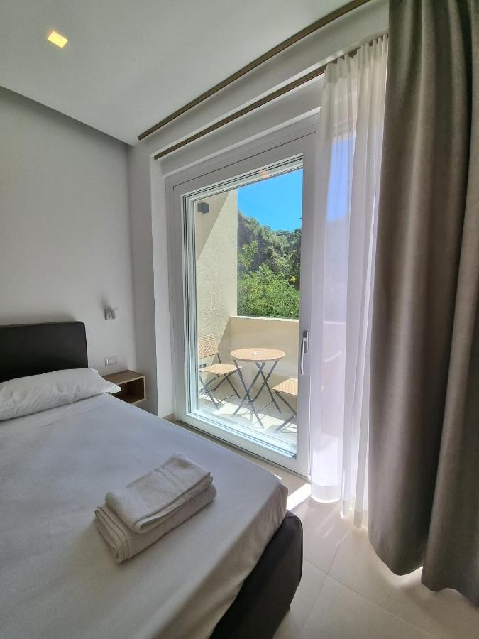 Marea Retreat Rooms Marina di Camerota Exterior foto